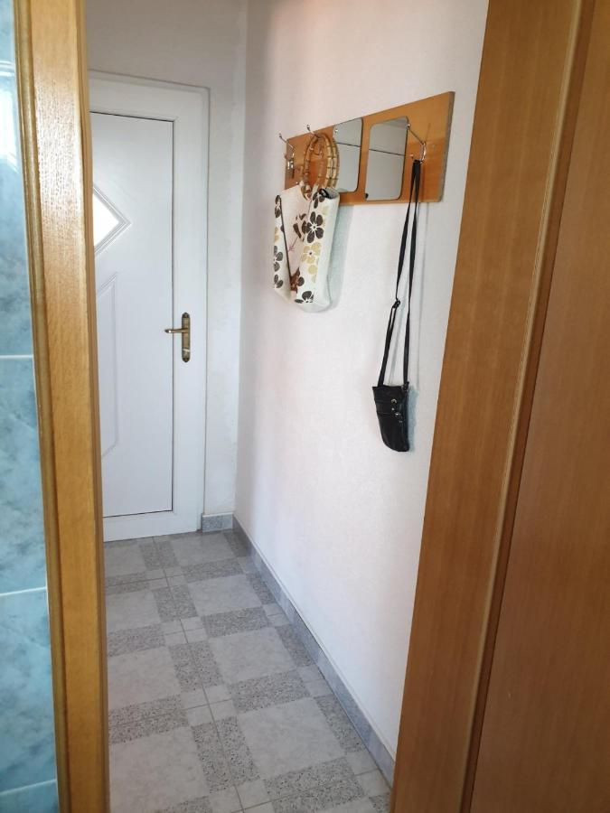 Emi 1 Apartment Vir Exteriör bild